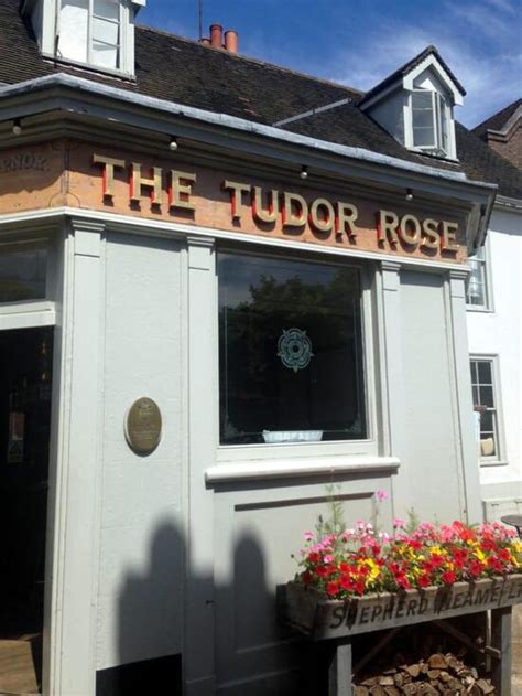 the tudor rose rochester.